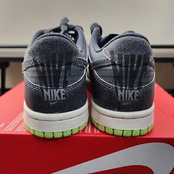 Nike Dunk Low Retro PRM (Halloween) - Picture 4 of 5